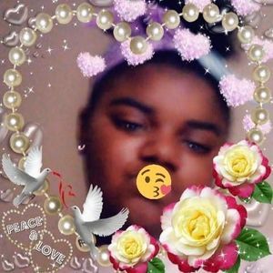 Meet your Posher, Ambria